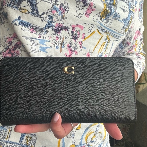 Authentic COACH 1941 Crossgrain leather zip around large wristlet - Picture 13 of 15